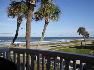 Court-Of-Palms-vacation-rental-2-bedroom-7