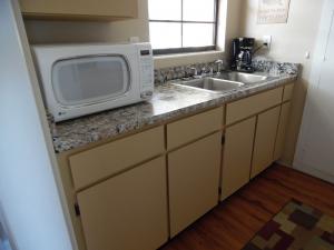 Court-Of-Palms-vacation-rental-2-bedroom-9