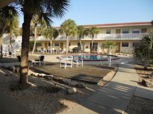 Court-of-palms-vacation-rental-05