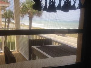 Court-of-palms-vacation-rental-7