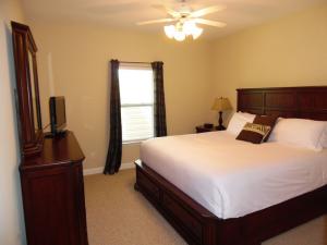 Wolf-Bay-Landing-condo-vaction-rentals-2bedroom-00