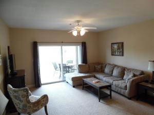 Wolf-Bay-Landing-condo-vaction-rentals-2bedroom-01