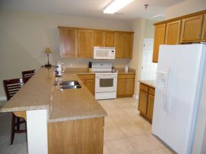 Wolf-Bay-Landing-condo-vaction-rentals-2bedroom-02