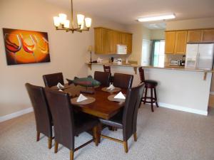 Wolf-Bay-Landing-condo-vaction-rentals-2bedroom-03