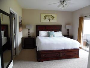Wolf-Bay-Landing-condo-vaction-rentals-2bedroom-04