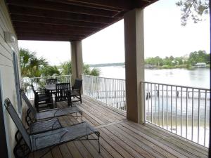 Wolf-Bay-Landing-condo-vaction-rentals-3bedroom-02